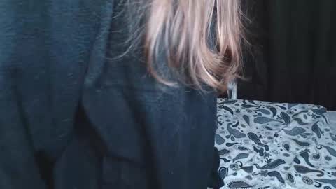 Alice.. online show from October 2025 08:39:02 PM