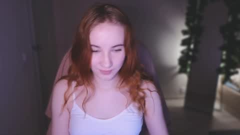 little_pretty_woman online show from December 2024 08:10:02 PM