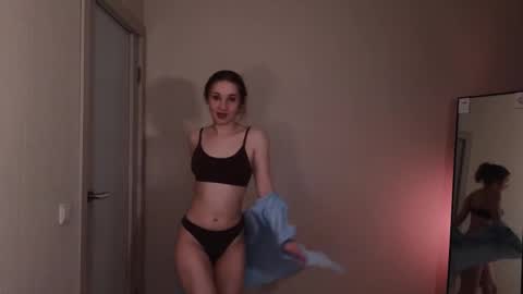 little_pretty_woman online show from October 2025 06:50:02 PM