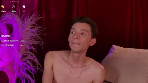 Snapshot of little_twiink chatting on February 2026 11:53:01 PM Juan Ferrer online show from February 2026 11:53:01 PM