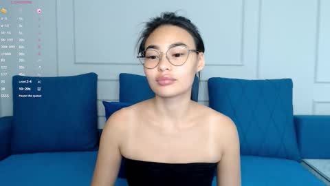 Snapshot of little_v1rgin_angel chatting on October 2025 09:51:01 AM Kwan online show from October 2025 09:51:01 AM