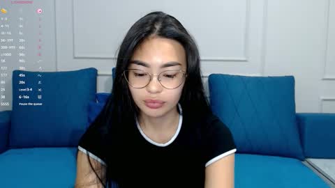 Snapshot of little_v1rgin_angel chatting on October 2025 04:18:02 PM Kwan online show from October 2025 04:18:02 PM