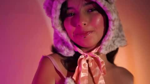 Snapshot of little_vel chatting on October 2025 06:29:02 PM Im your little Velinda online show from October 2025 06:29:02 PM