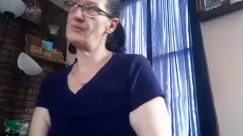 Sady Jayne online show from December 2025 04:23:02 PM