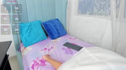   online show from November 2025 01:18:01 AM