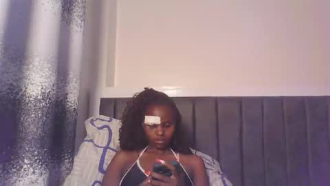 Snapshot of littlebunny2_ chatting on April 2026 12:22:01 AM littlebunny2 online show from April 2026 12:22:01 AM