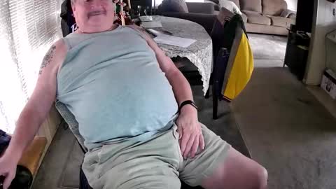 Snapshot of littled83057 chatting on December 2025 07:53:02 PM Littled83057 online show from December 2025 07:53:02 PM