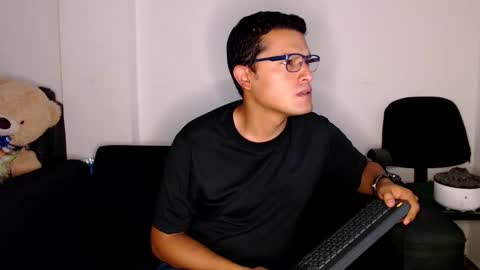 Manu online show from October 2025 02:48:02 AM