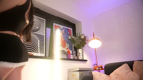 Emily Hill online show from July 2026 08:26:02 PM