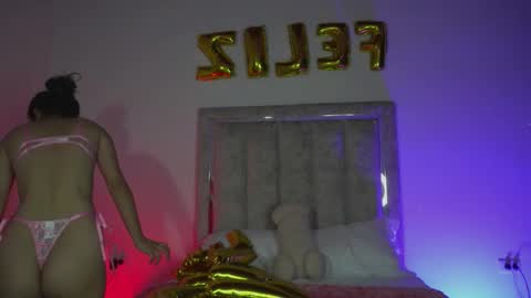 littlee_emma_ online show from February 2026 04:02:01 AM