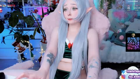Snapshot of littleflufflepuff chatting on December 2024 12:09:01 AM Riza Riri Puff  online show from December 2024 12:09:01 AM