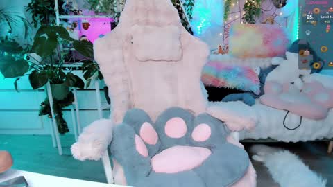 Snapshot of littleflufflepuff chatting on February 2025 08:24:01 PM Riza Riri Puff  online show from February 2025 08:24:01 PM