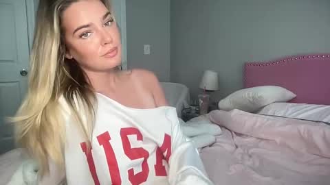 Marciabrady online show from January 2025 06:59:01 PM