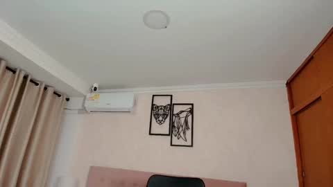 Sarahs Room online show from September 2025 09:08:02 PM