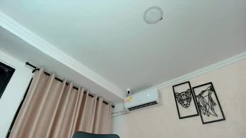 Sarahs Room online show from October 2025 09:48:02 PM