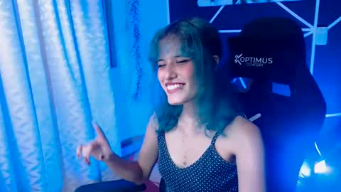 Snapshot of littlenami_ chatting on October 2025 12:50:02 AM LAUREN online show from October 2025 12:50:02 AM