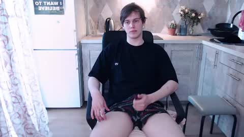 Snapshot of littlesadcabbage chatting on June 2026 05:28:01 AM Sonnenschein online show from June 2026 05:28:01 AM