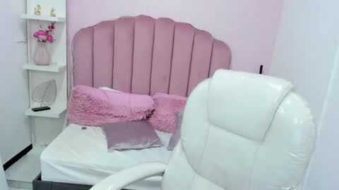  sofii  online show from September 2025 08:42:01 PM