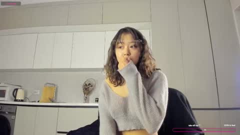 Ayumi or Yumi online show from October 2025 12:30:02 AM