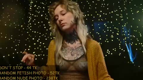 Niki  free tg channel with some photos gifs and info about streams  online show from May 2026 09:26:02 AM