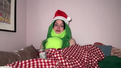 Snapshot of littlesugarpea chatting on December 2024 02:22:02 AM Little Sugar Pea  online show from December 2024 02:22:02 AM