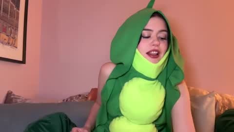 Snapshot of littlesugarpea chatting on January 2025 12:09:02 AM Little Sugar Pea  online show from January 2025 12:09:02 AM