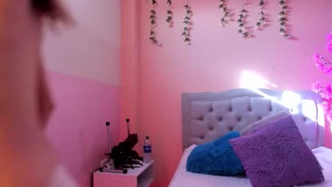 Snapshot of littletammy4u_ chatting on October 2025 12:26:02 PM tammy online show from October 2025 12:26:02 PM