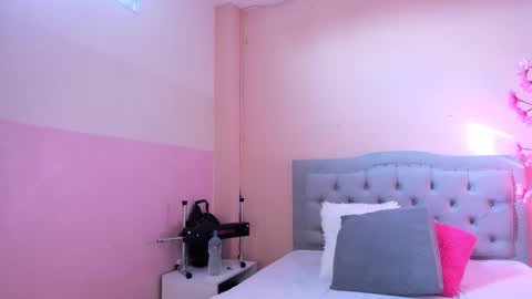 Snapshot of littletammy4u_ chatting on November 2025 12:16:01 PM tammy online show from November 2025 12:16:01 PM