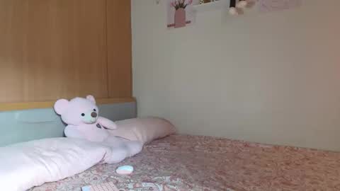 Snapshot of littletsmaya chatting on April 2026 12:31:01 AM Maya online show from April 2026 12:31:01 AM