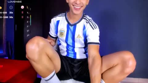 Snapshot of liuscast_22 chatting on June 2026 01:56:01 PM Luis Castro online show from June 2026 01:56:01 PM