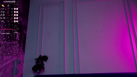 Liv 3 online show from December 2024 07:13:02 PM