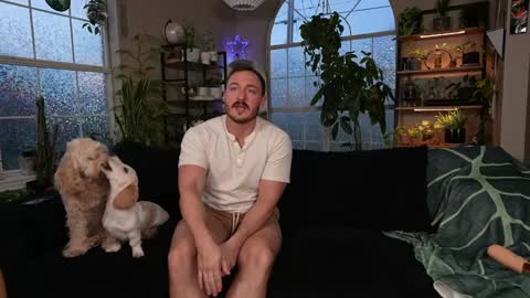 Liv and Drew online show from January 2026 11:21:01 PM