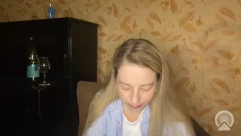 Livandria online show from April 2026 09:56:01 PM