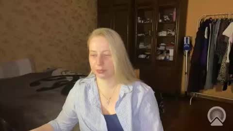 Livandria online show from April 2026 08:03:02 PM