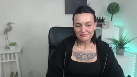 Livia online show from March 2026 07:34:01 AM