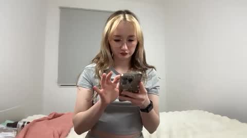 Livia Lachowski online show from February 2026 11:10:01 PM