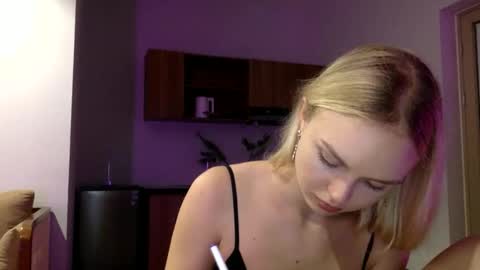 Snapshot of liya_69 chatting on October 2025 11:32:02 AM Liya online show from October 2025 11:32:02 AM