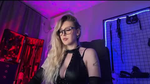 Liya Ray online show from July 2026 09:28:02 PM