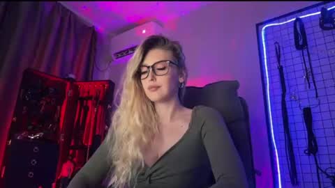 Liya Ray online show from July 2026 11:52:02 PM