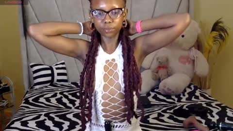 Snapshot of liyahs_lair chatting on February 2025 08:49:01 AM liyah online show from February 2025 08:49:01 AM