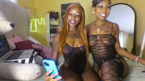 Snapshot of liyahs_lair chatting on October 2025 08:37:01 AM liyah online show from October 2025 08:37:01 AM