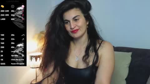 Snapshot of liz_devine chatting on December 2024 05:08:02 PM liz online show from December 2024 05:08:02 PM