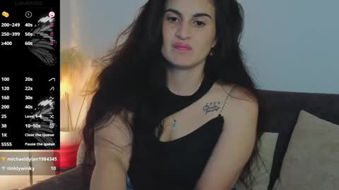 Snapshot of liz_devine chatting on December 2024 07:35:01 PM liz online show from December 2024 07:35:01 PM