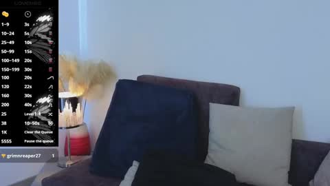 Snapshot of liz_devine chatting on January 2025 03:10:01 PM liz online show from January 2025 03:10:01 PM