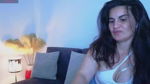 Snapshot of liz_devine chatting on February 2025 04:05:01 PM liz online show from February 2025 04:05:01 PM