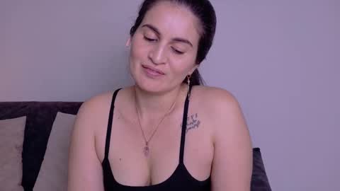 Snapshot of liz_devine chatting on September 2025 04:00:02 PM liz online show from September 2025 04:00:02 PM