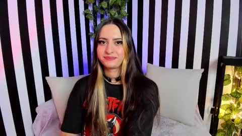 Liz  online show from January 2026 02:32:02 PM