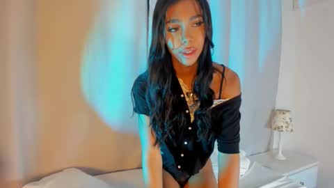 Liz Grant online show from November 2025 10:54:02 PM