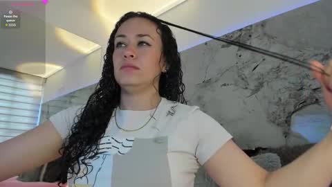 Liz  online show from September 2025 12:21:02 PM