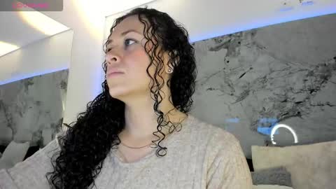 Liz  online show from November 2025 10:37:02 AM